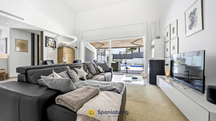 Image No.6-3 Bed Villa / Detached for sale