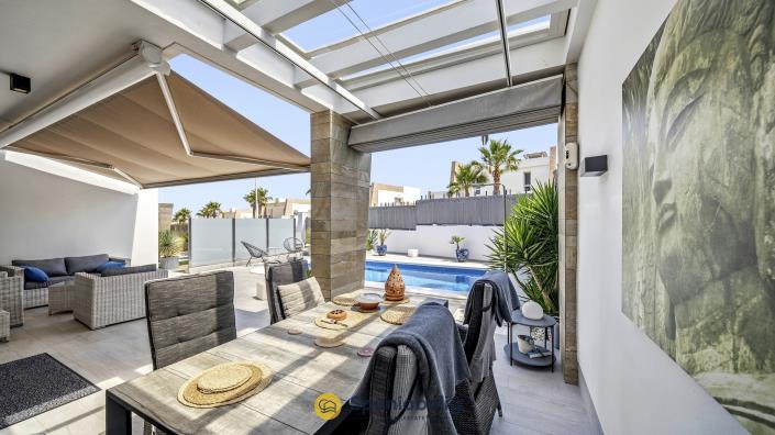 Image No.20-3 Bed Villa / Detached for sale