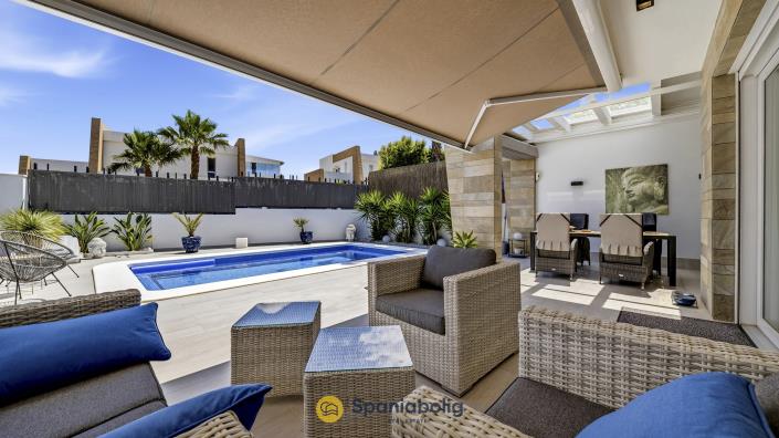 Image No.22-3 Bed Villa / Detached for sale