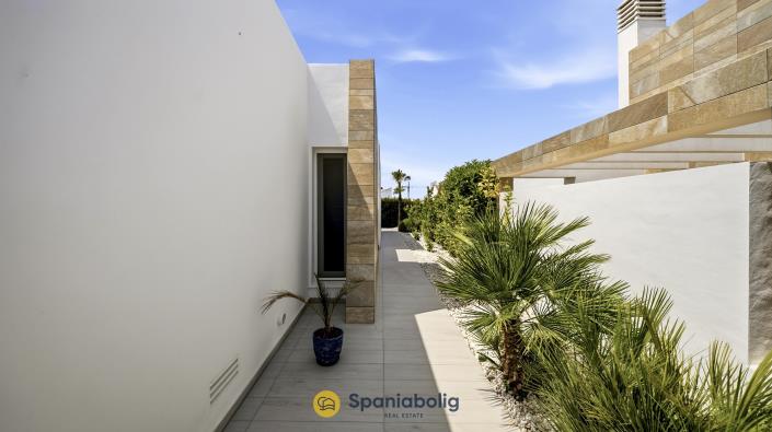 Image No.25-3 Bed Villa / Detached for sale