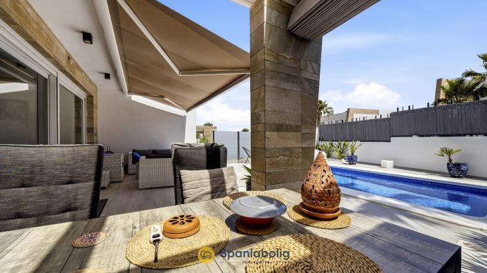 Image No.27-3 Bed Villa / Detached for sale