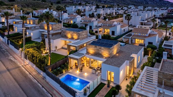 Image No.35-3 Bed Villa / Detached for sale