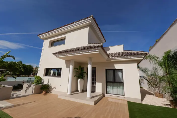 Image No.29-3 Bed Villa / Detached for sale