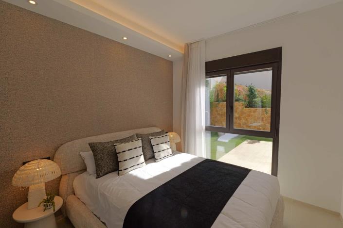 Image No.19-3 Bed Villa / Detached for sale