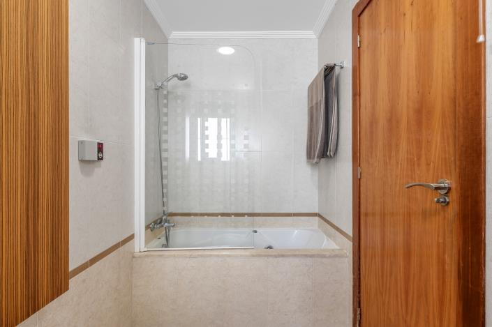 Image No.16-4 Bed Villa / Detached for sale