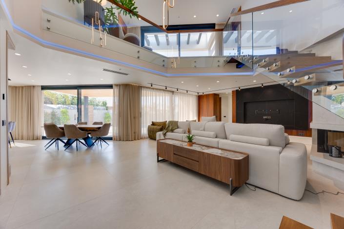 Image No.3-5 Bed Villa / Detached for sale