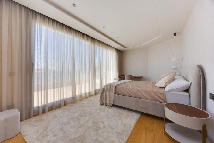 Image No.18-5 Bed Villa / Detached for sale