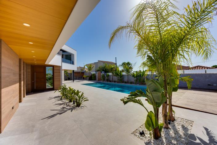 Image No.27-5 Bed Villa / Detached for sale