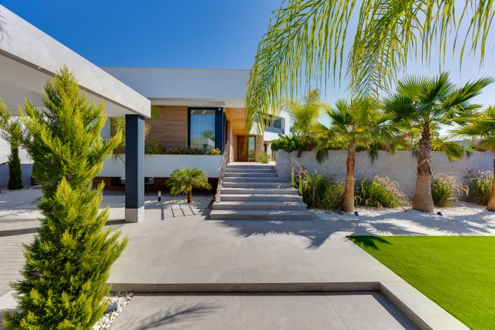 Image No.32-5 Bed Villa / Detached for sale