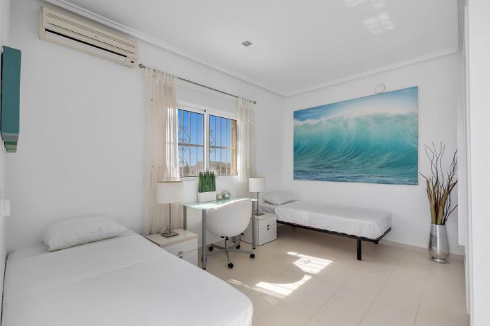 Image No.27-3 Bed Duplex for sale