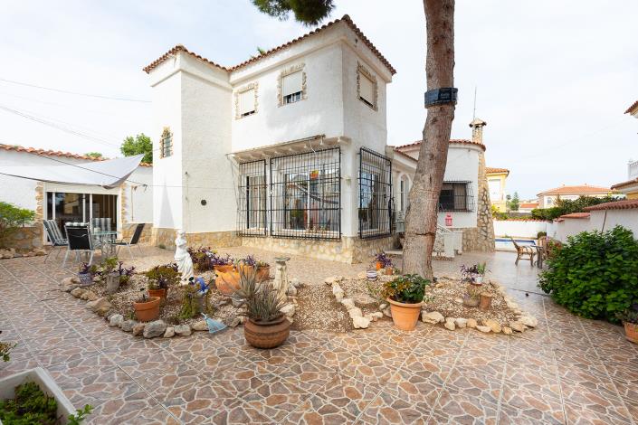 Image No.38-Villa / Independiente con 5 dormitorios en venta