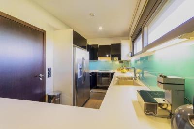 Luxury-villa-with-a-pool-and-spa_13