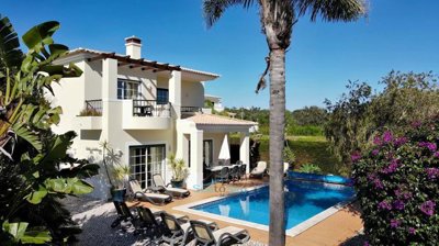 villa & pool