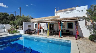 pool and covered terrace