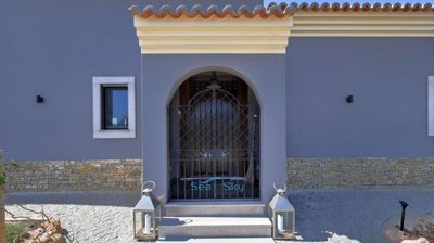 beautiful entrance porch