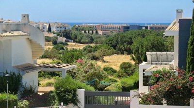 1st floor sea views