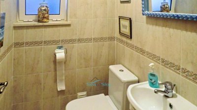 guest cloakroom
