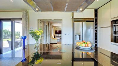 double doors to kitchen
