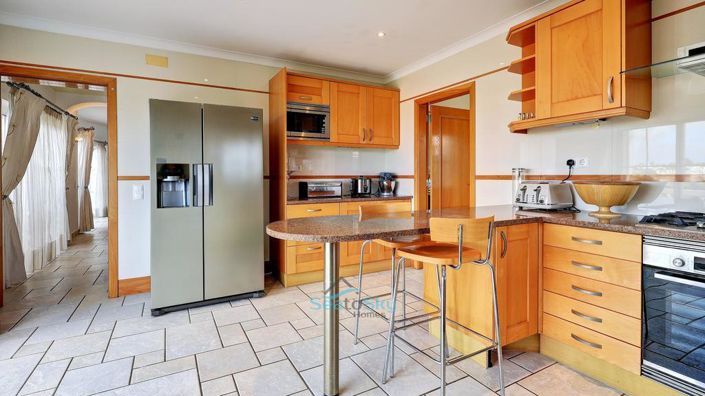 Image No.22-5 Bed House for sale