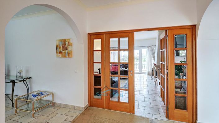 Image No.9-5 Bed House for sale