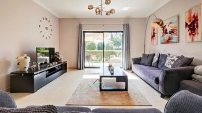 spacious living room