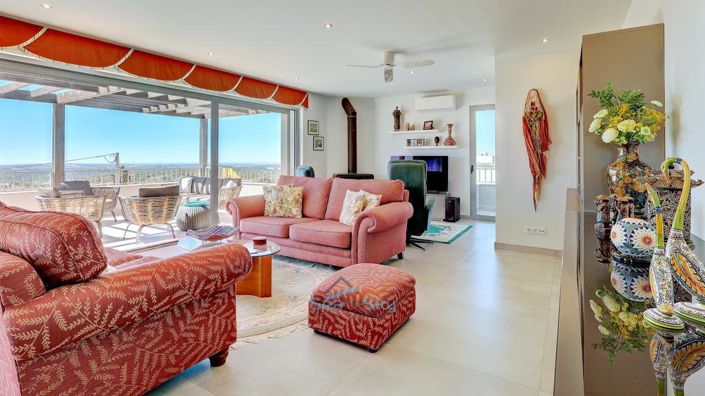 Image No.22-4 Bed House for sale