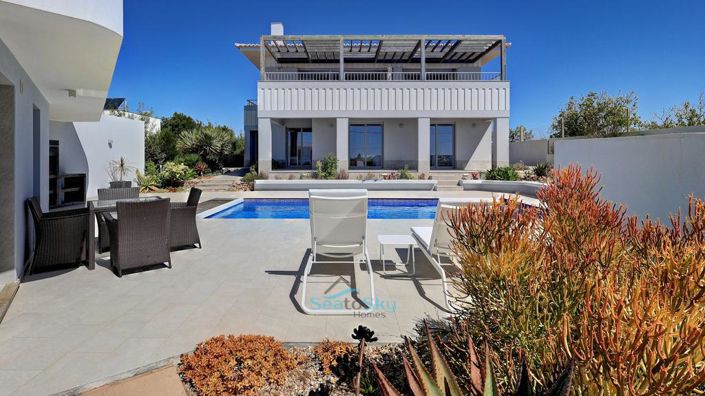 Image No.6-4 Bed House for sale