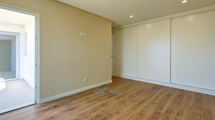 Image No.32-3 Bed House for sale