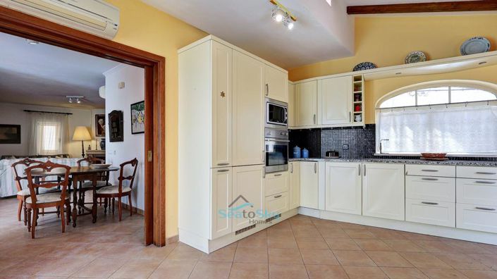 Image No.19-4 Bed House for sale