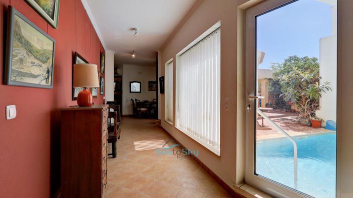 Image No.21-4 Bed House for sale