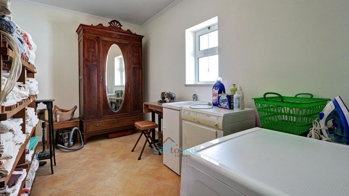 Image No.28-4 Bed House for sale