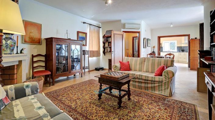 Image No.10-4 Bed House for sale