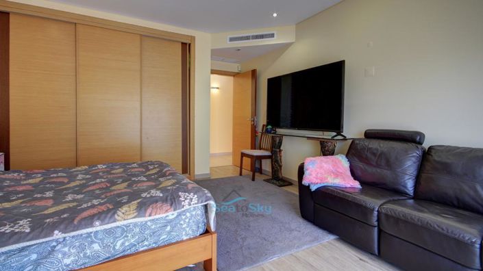 Image No.48-6 Bed House for sale