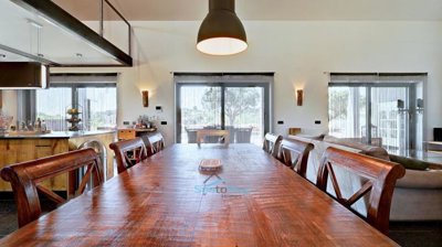 dining area patio door to terrace