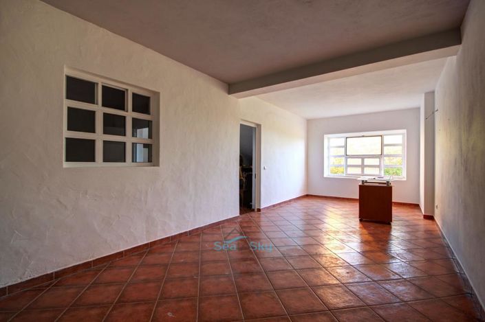 Image No.21-5 Bed House for sale