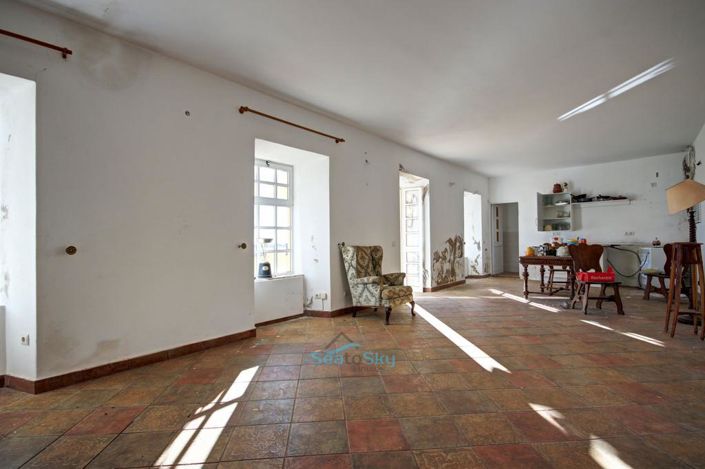 Image No.30-5 Bed House for sale