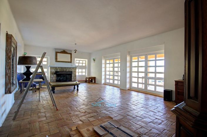 Image No.7-5 Bed House for sale