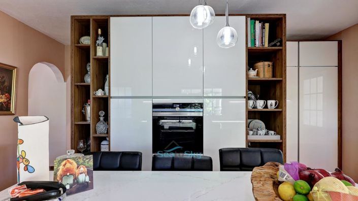 Image No.19-4 Bed House for sale