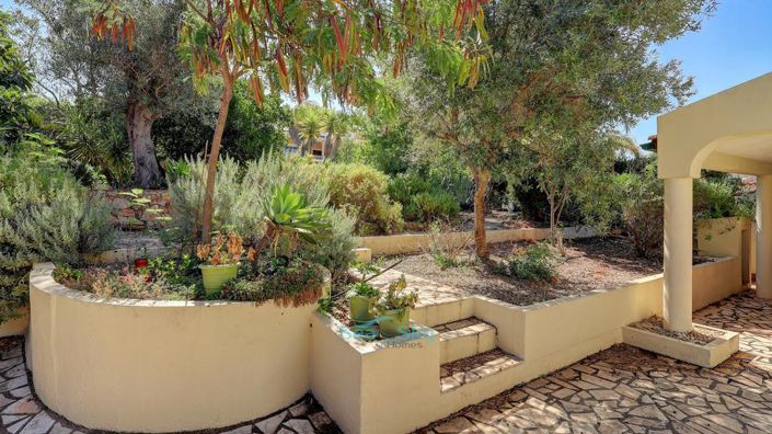 Image No.47-4 Bed House for sale