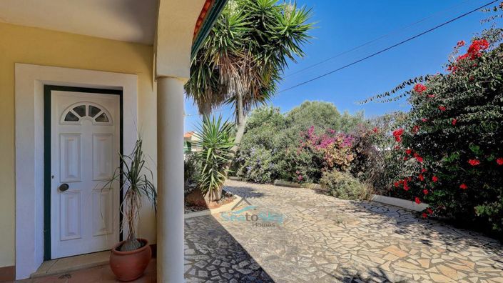 Image No.8-4 Bed House for sale