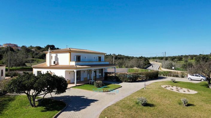 Image No.21-4 Bed House for sale