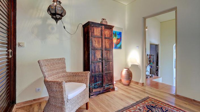 Image No.35-4 Bed House for sale