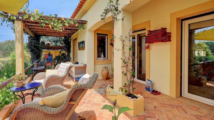 Image No.8-4 Bed House for sale