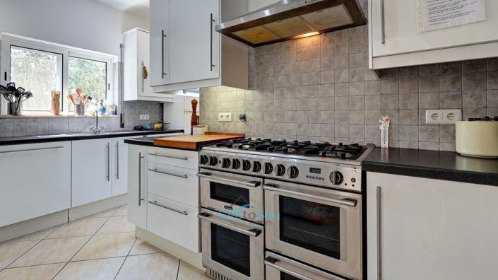 Image No.19-5 Bed House for sale