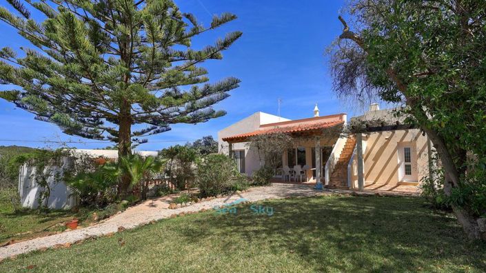 Image No.3-5 Bed House for sale