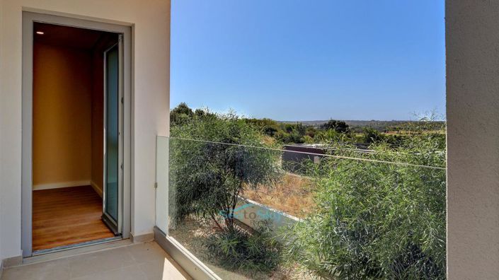 Image No.33-3 Bed House for sale