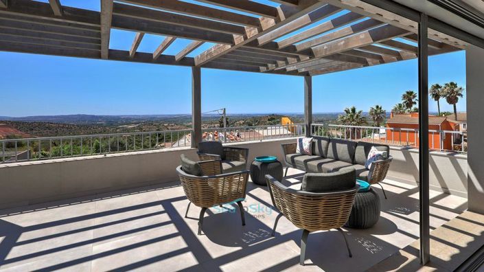 Image No.17-4 Bed House for sale