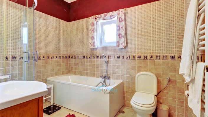 Image No.39-3 Bed House for sale