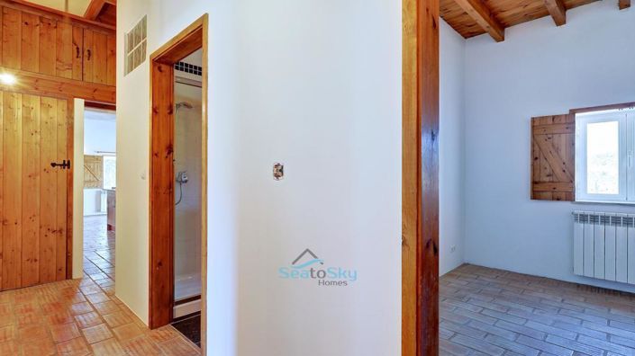 Image No.29-5 Bed House for sale