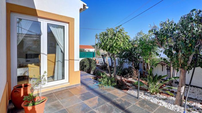 Image No.12-2 Bed House for sale